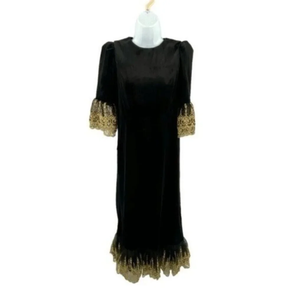 Pomander Place Black Velvet Lillith Gold Embroidered Lace Maxi Dress Size XXXL - Picture 6 of 15